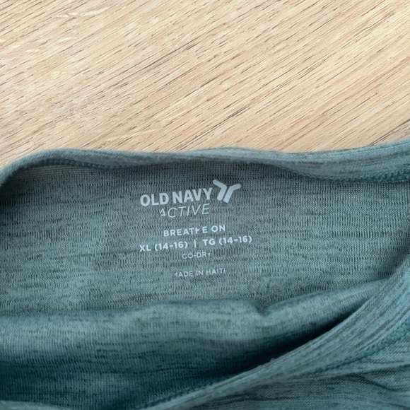 Old navy athletic bundle - Picture 13 of 14